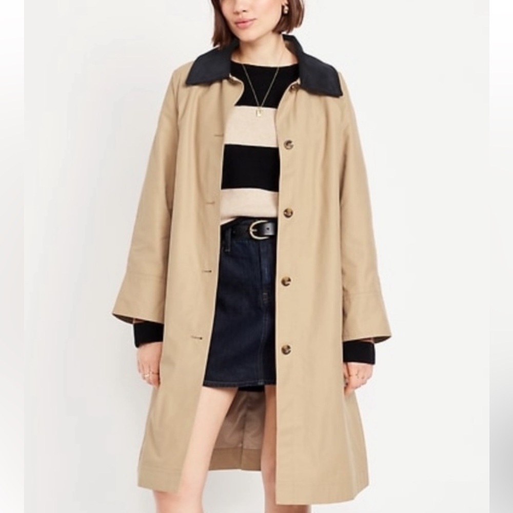 Old Navy Woman’s Trench Coat with Black Collar
